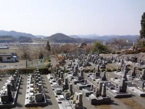 丹波高原を見晴らす立地。京都大圓寺公園墓地
