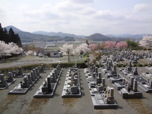 ゆとりのある京都大圓寺公園墓地